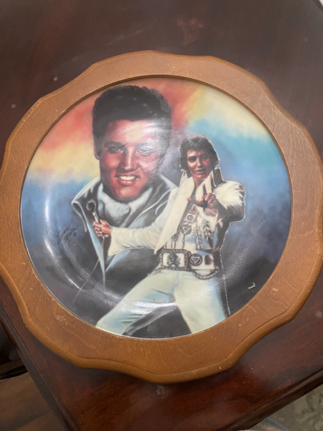 Elvis Presley Commemorative Collector Plate by Susie Morton - photo 2