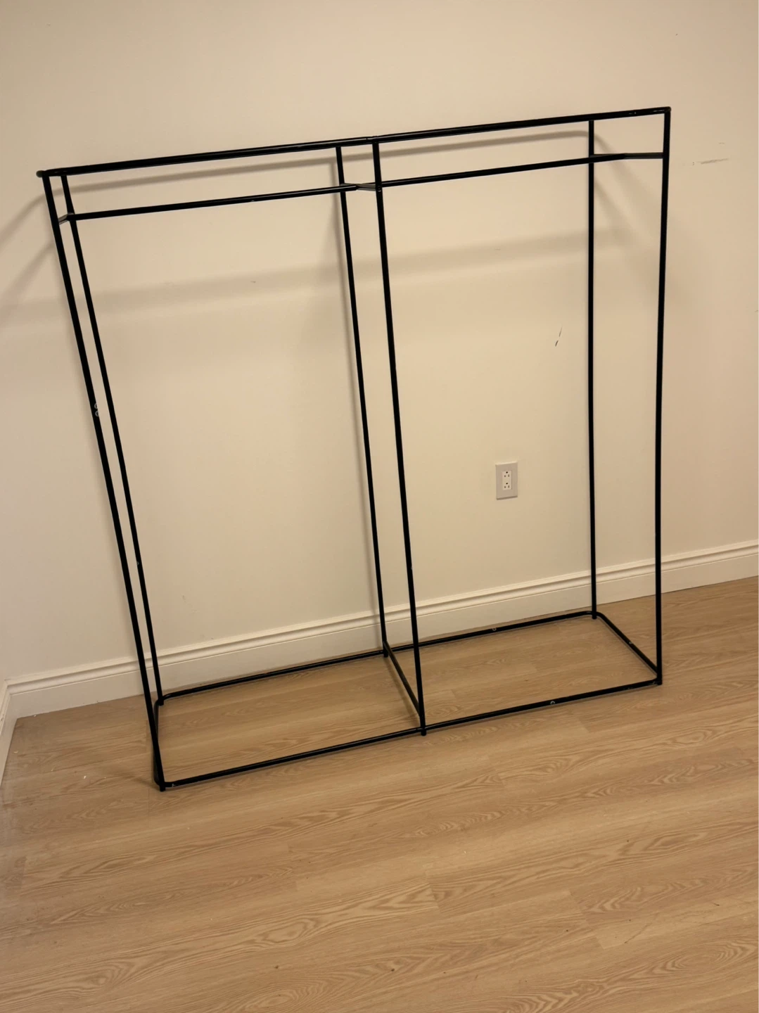 Black Metal Garment Rack - photo 3