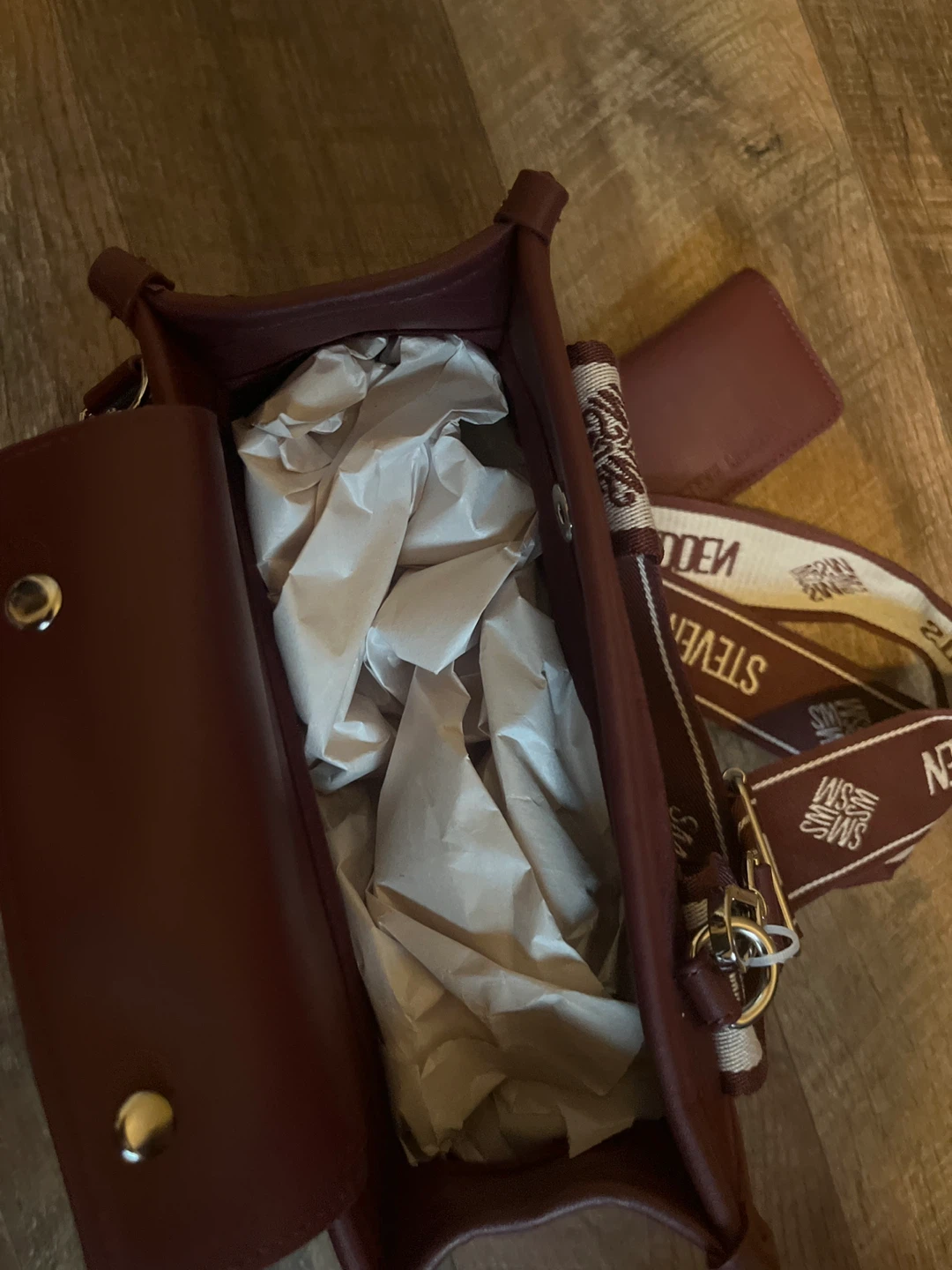 Steve Madden Burgundy Tote Bag with Card Holder🌱 - photo 4