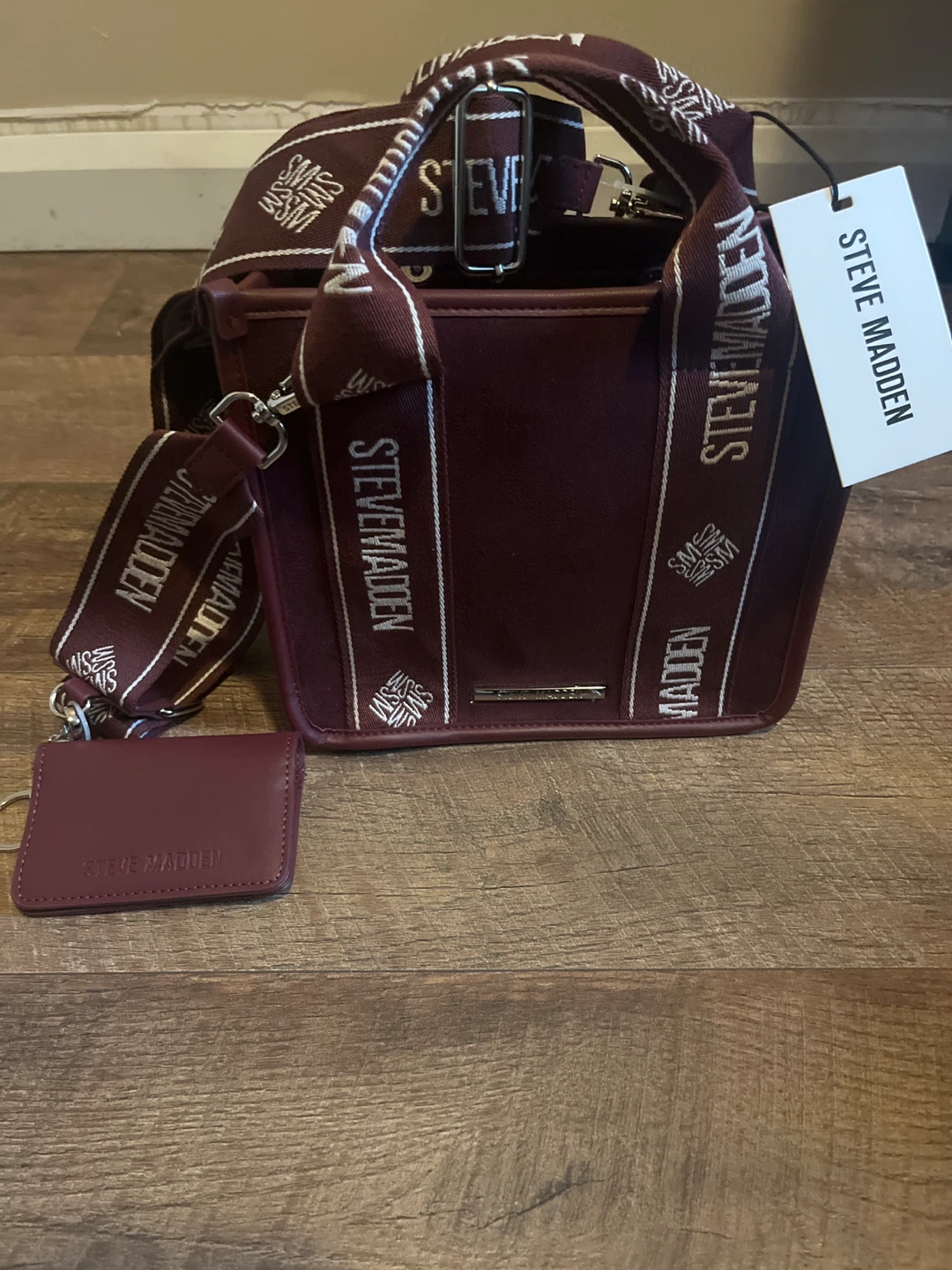 Steve Madden Burgundy Tote Bag with Card Holder🌱