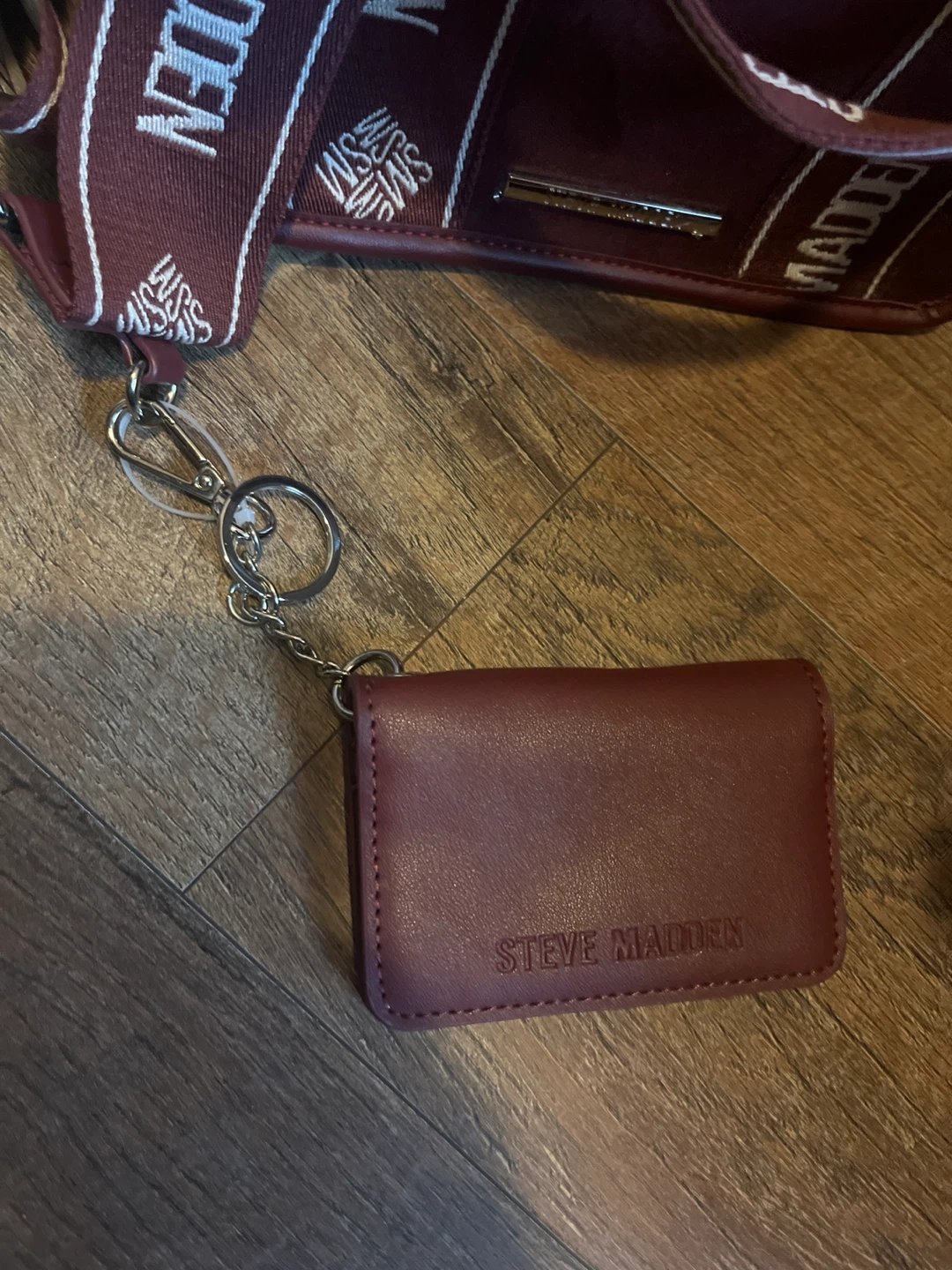 Steve Madden Burgundy Tote Bag with Card Holder🌱 - photo 5