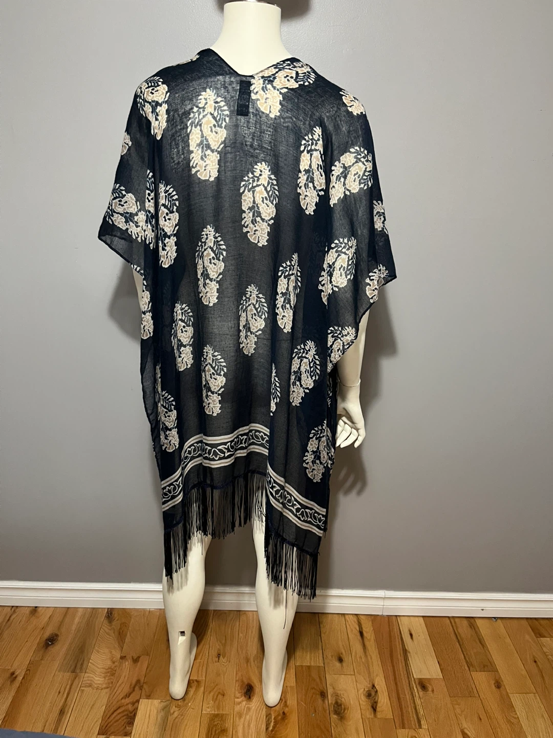 Dark Blue Floral Print shawl / wrap with Fringe - photo 3