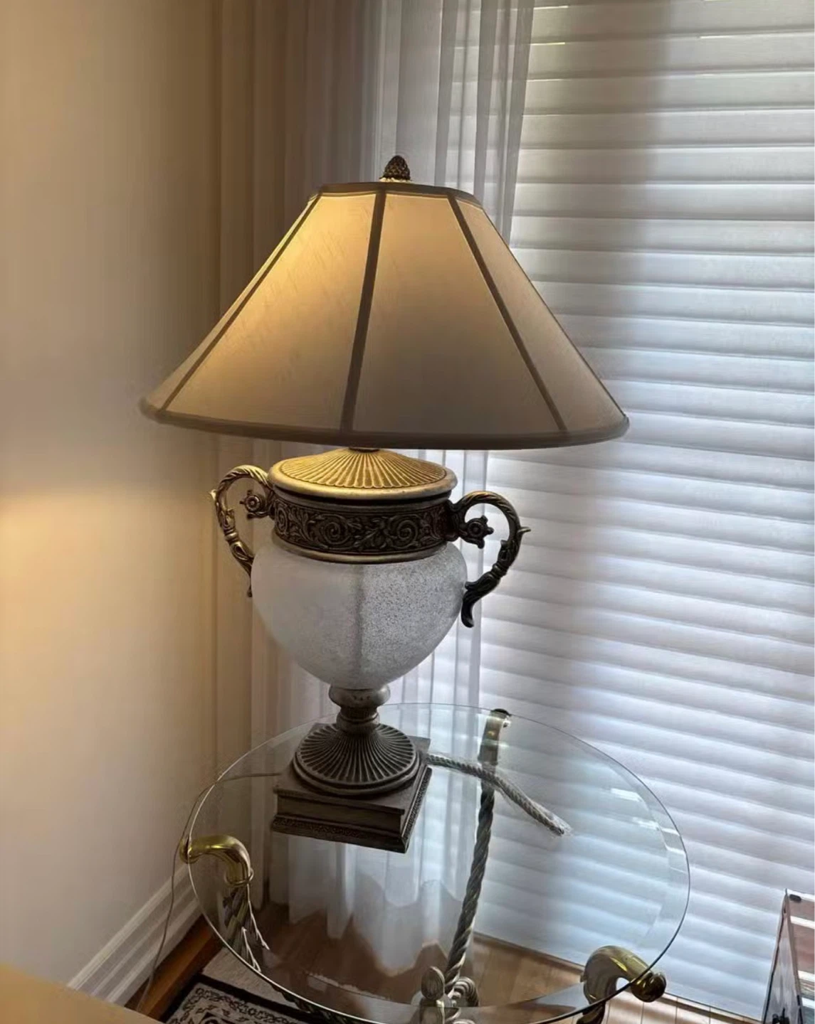 Decorative Urn Table Lamp with Frosted Glass Base