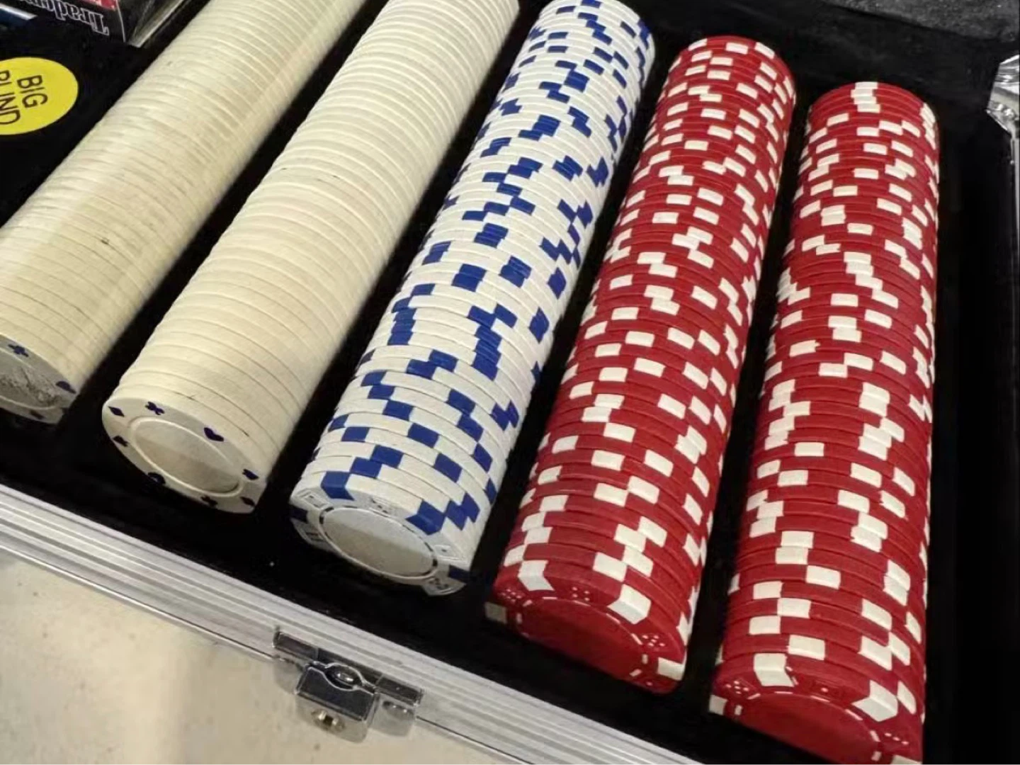 Trademark Poker 500 Chip Poker Set with Aluminum Case - photo 5