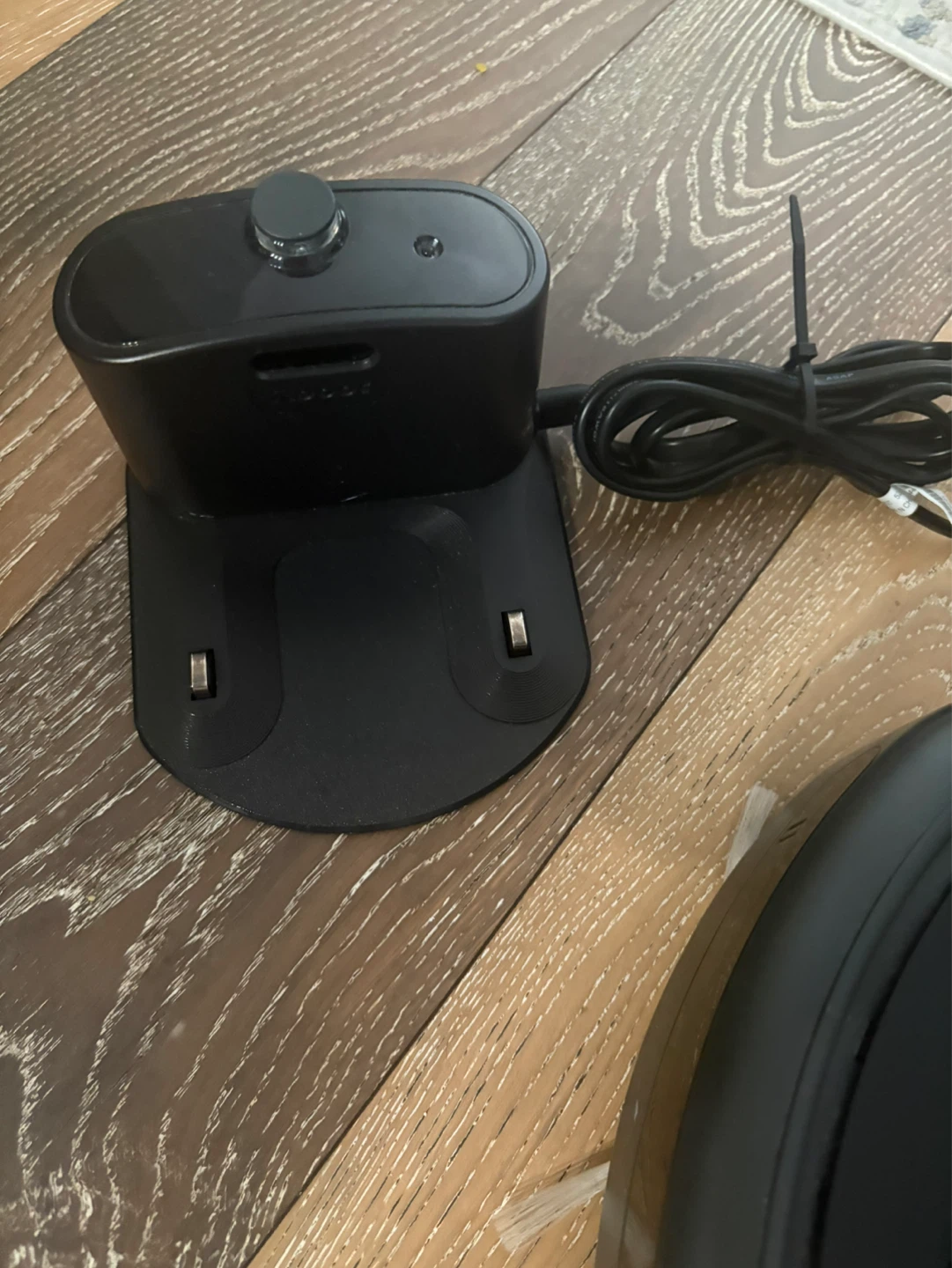 iRobot Roomba Robot Vacuum with Charging Dock - photo 2