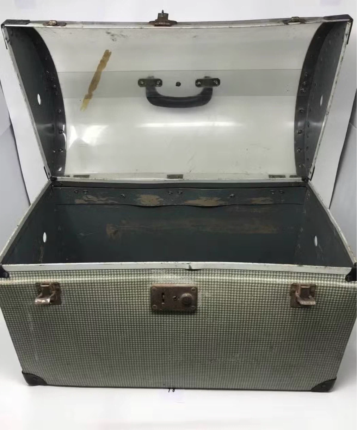 Vintage Pet Carrier with Metal Latch - photo 2