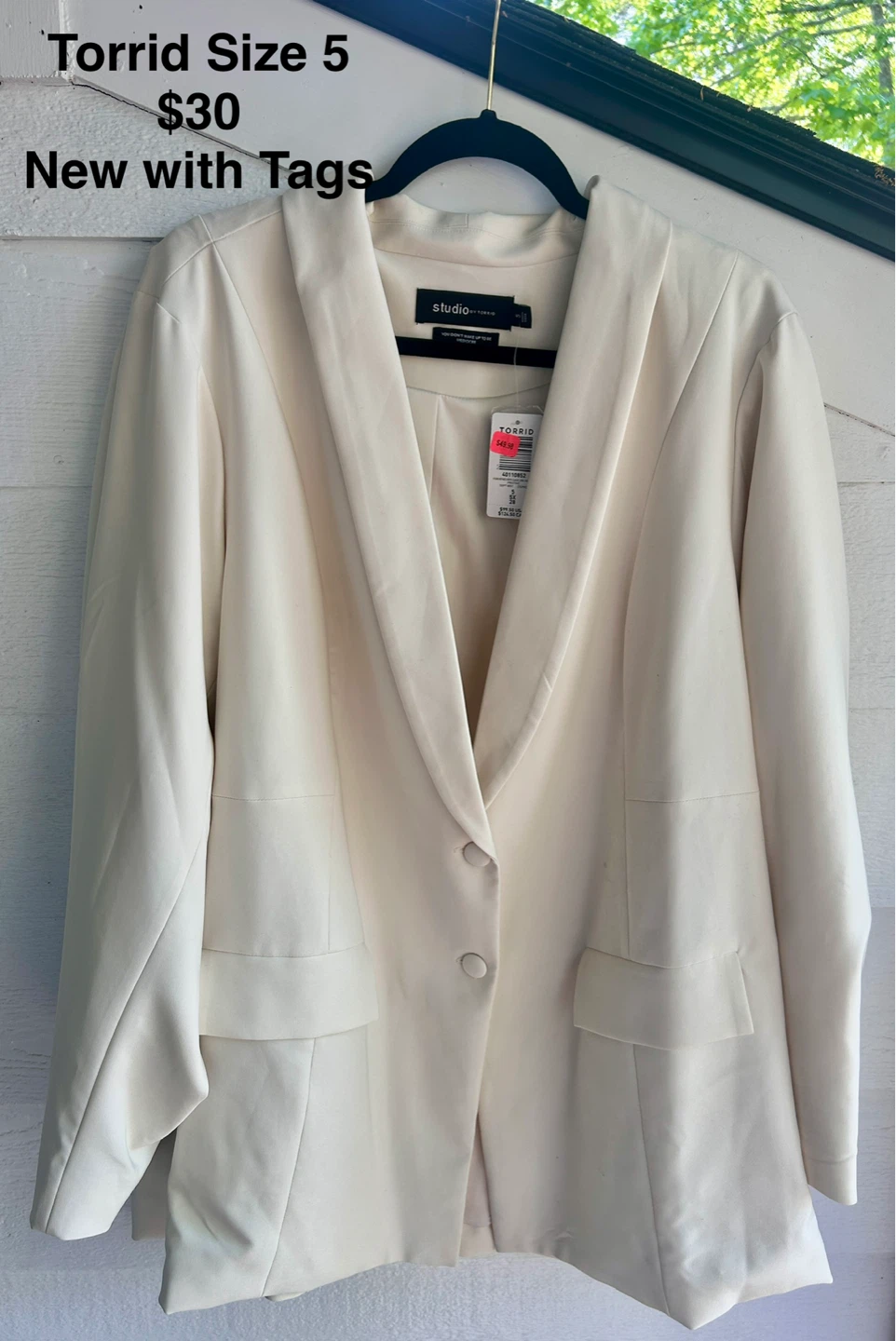 Torrid Cream Blazer - Size 5 (new with tags)