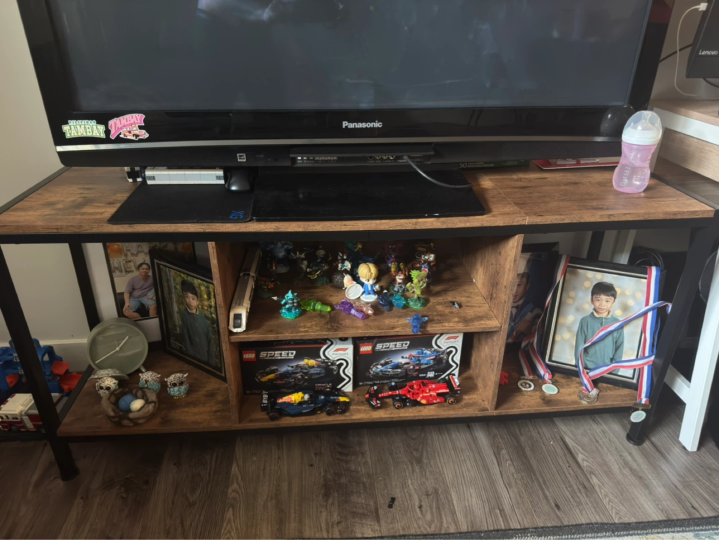Tv stand