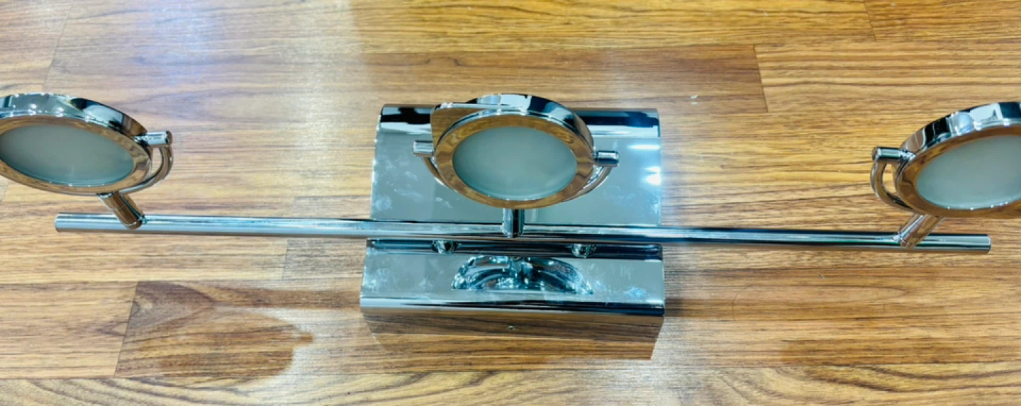 Eglo LED vanity Light Fixture