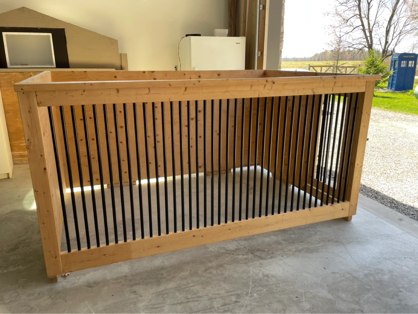 Large Wooden Dog Kennel or Crate - photo 5