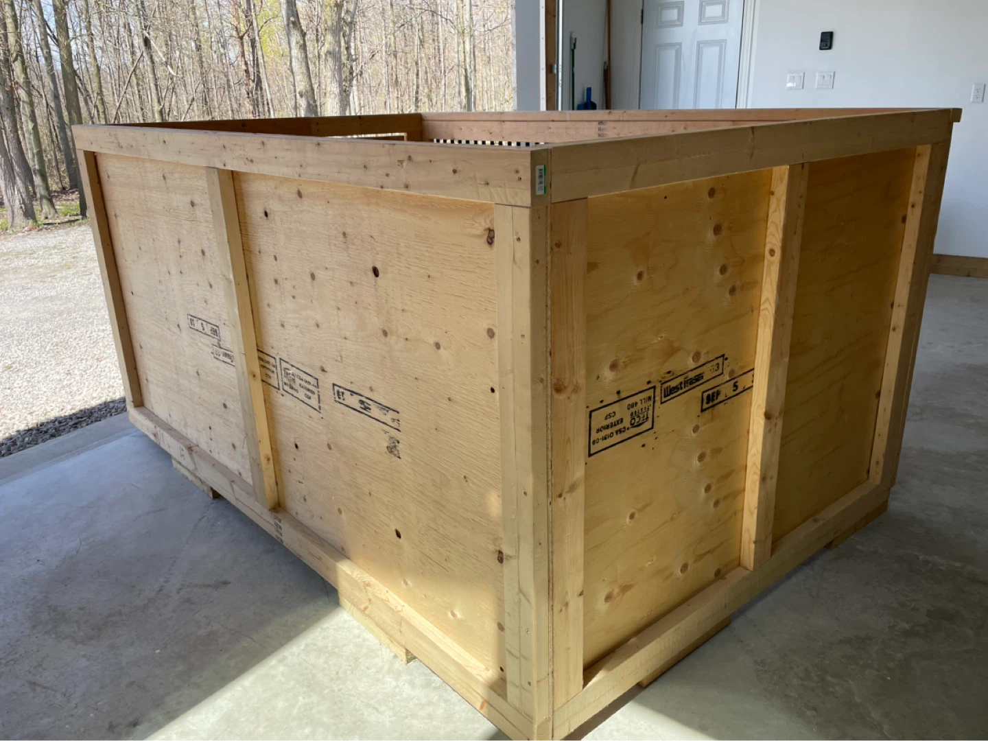 Large Wooden Dog Kennel or Crate - photo 2