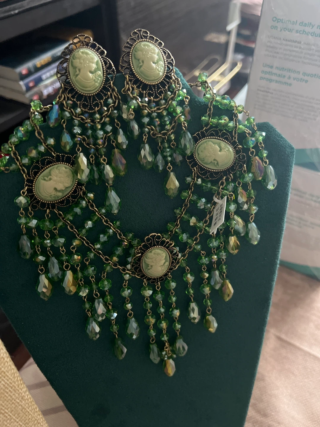 Cameo and Green Crystal Chandelier Necklace and Earrings Set - photo 2
