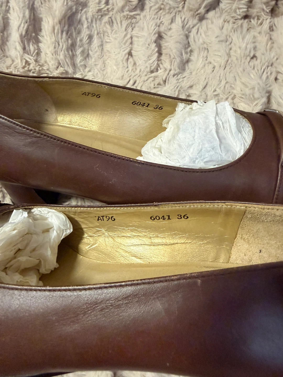Authentic Yves Saint Laurent Brown Size 36 - photo 5