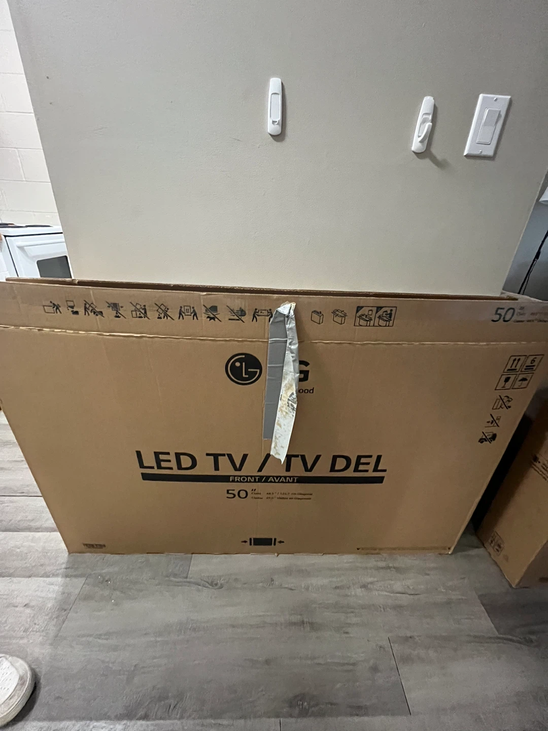 Two 50” TVs for sale - photo 3