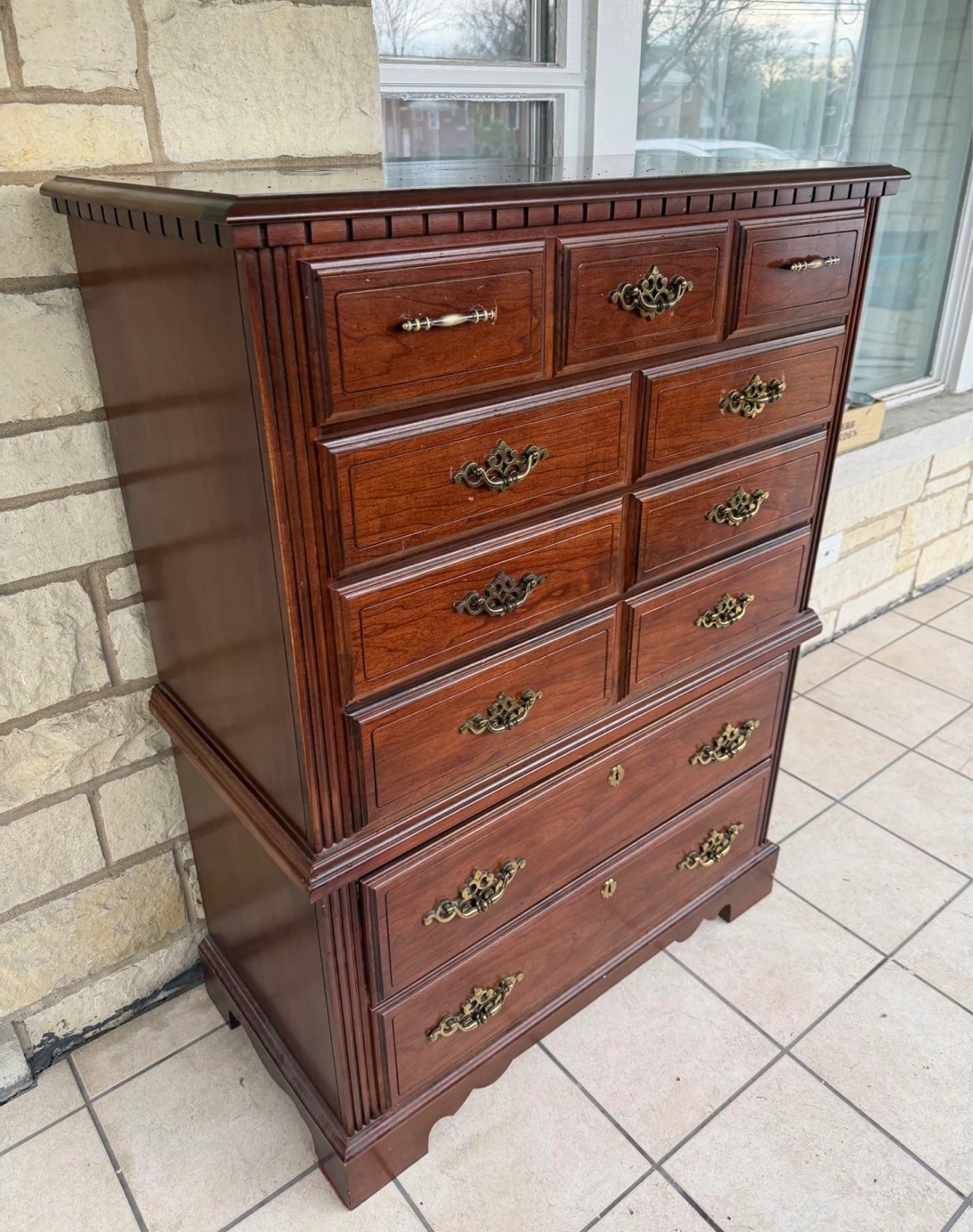 Broyhill Cherry Wood Dresser Chest - photo 2