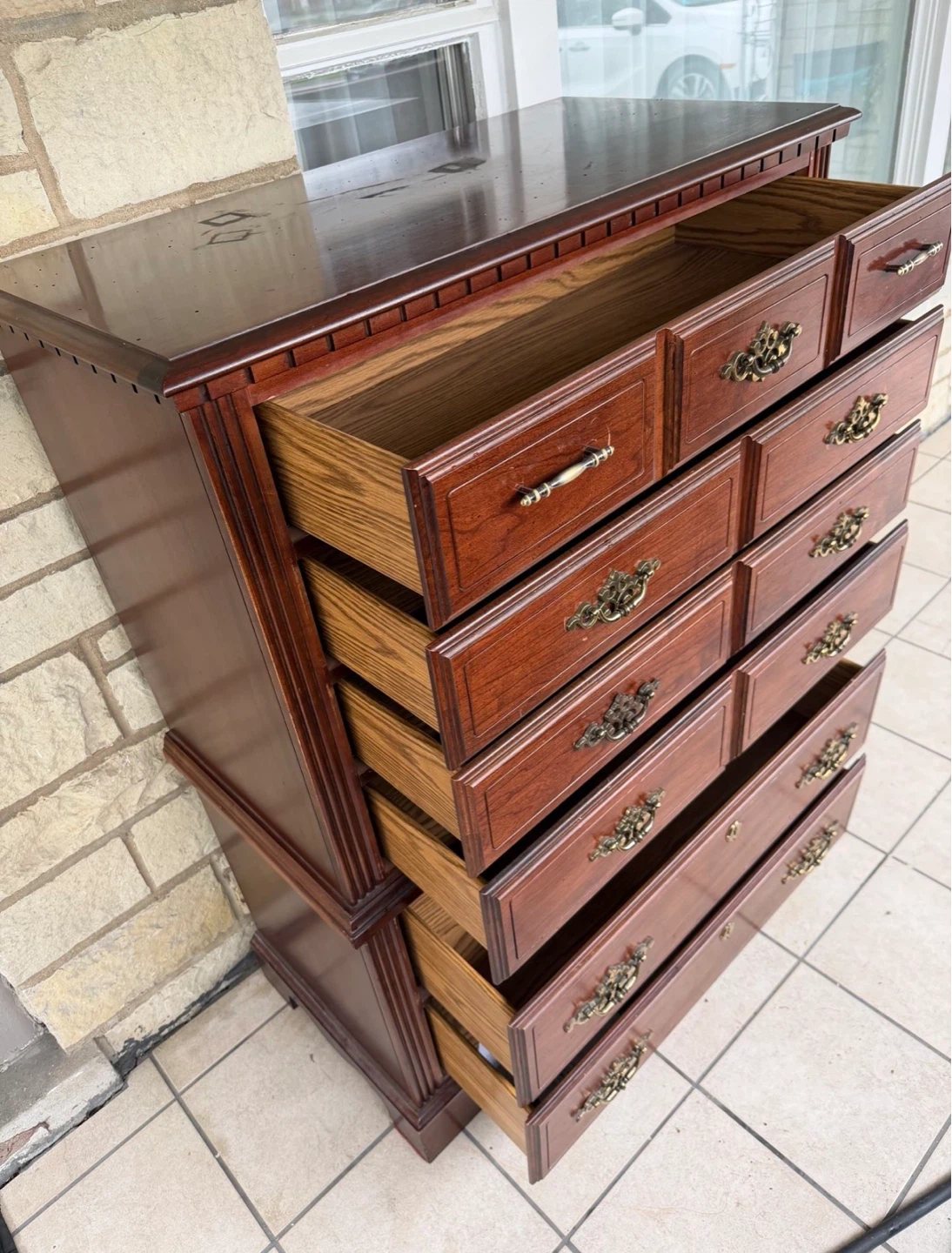 Broyhill Cherry Wood Dresser Chest - photo 4