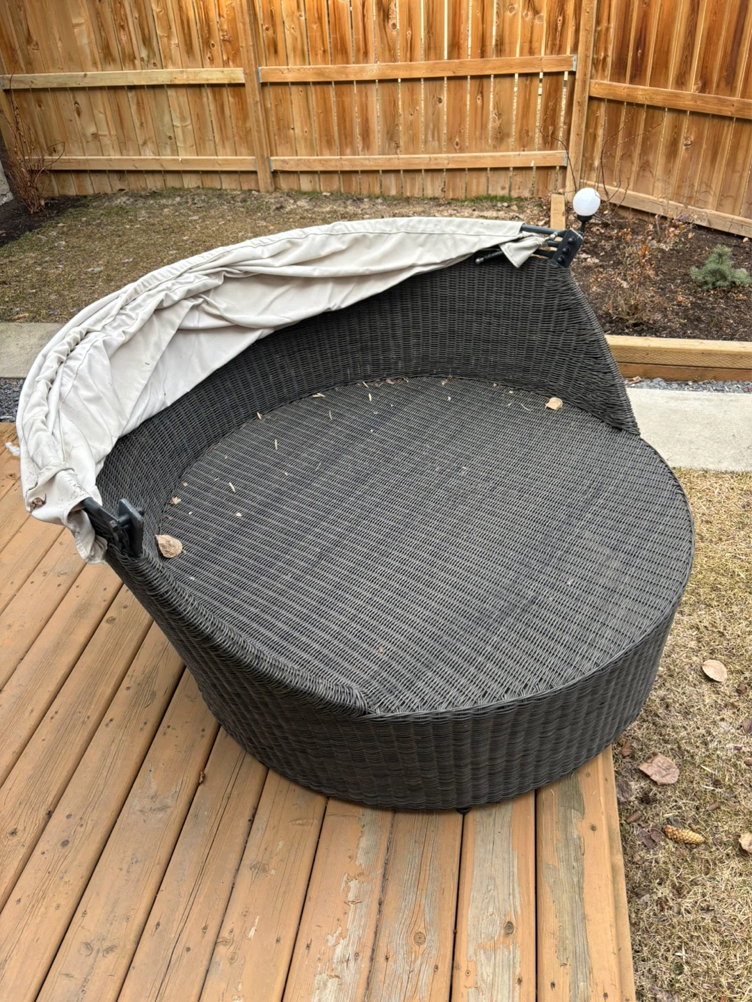 Round Wicker Daybed with Canopy - photo 2