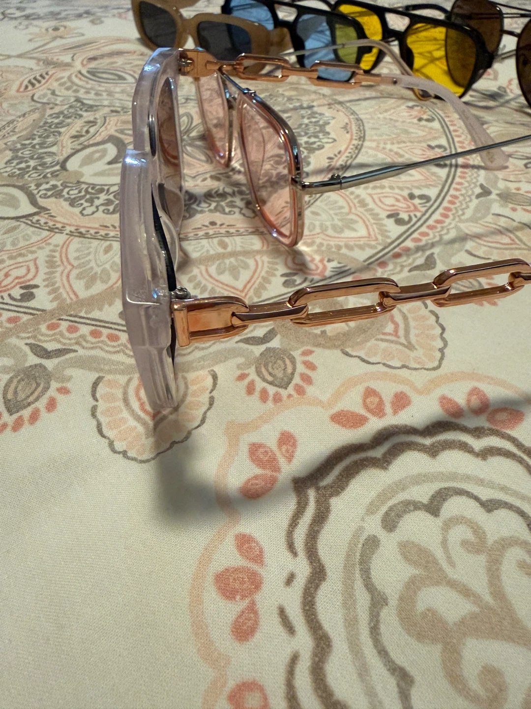 Assorted Sunglasses - 6 Pairs. $15 for all. 🌱 - photo 2
