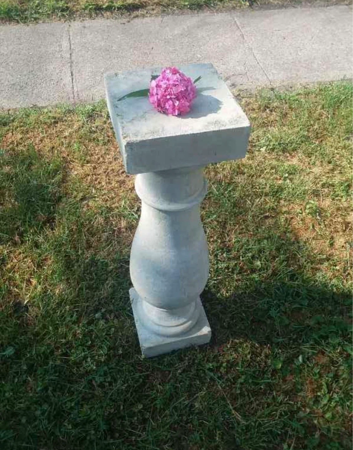 Concrete Pedestal Stand