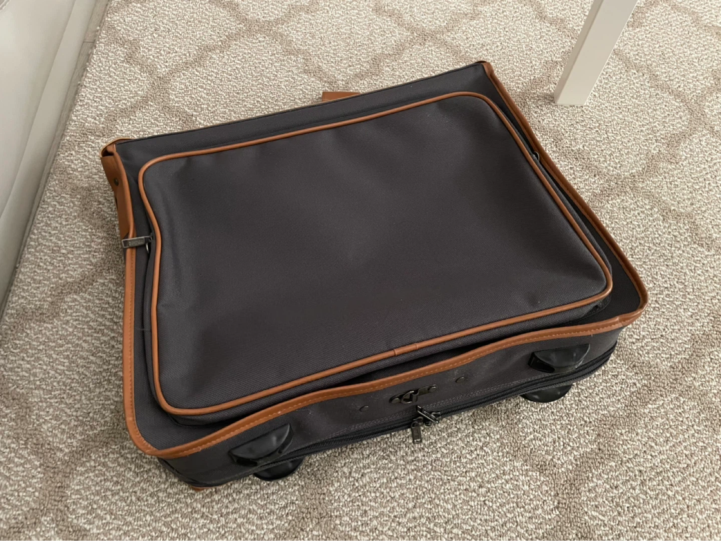 Antler Grey & Tan Suit Carrier Garment Bag Luggage 🌱 - photo 2