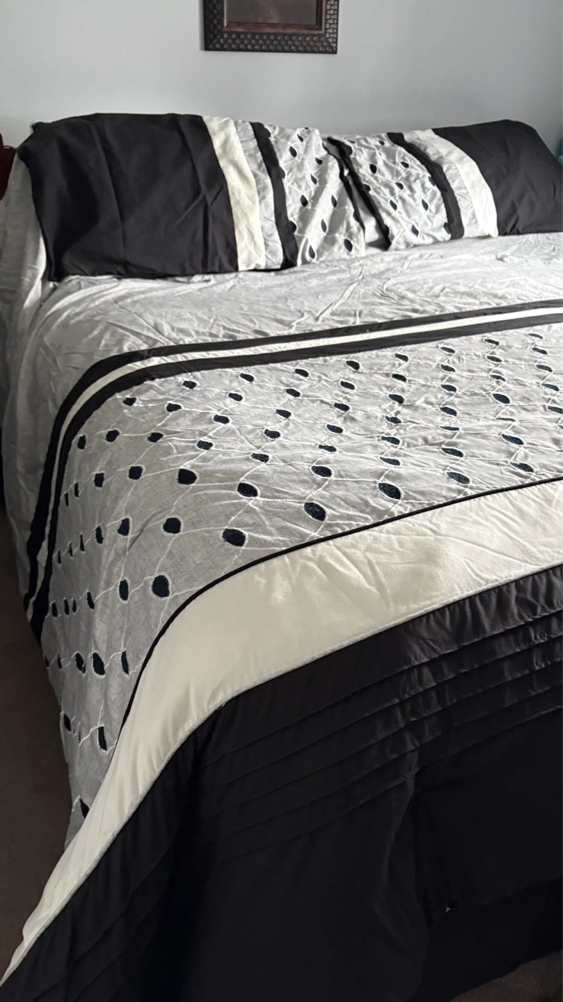 King Size Comforter Set - photo 2