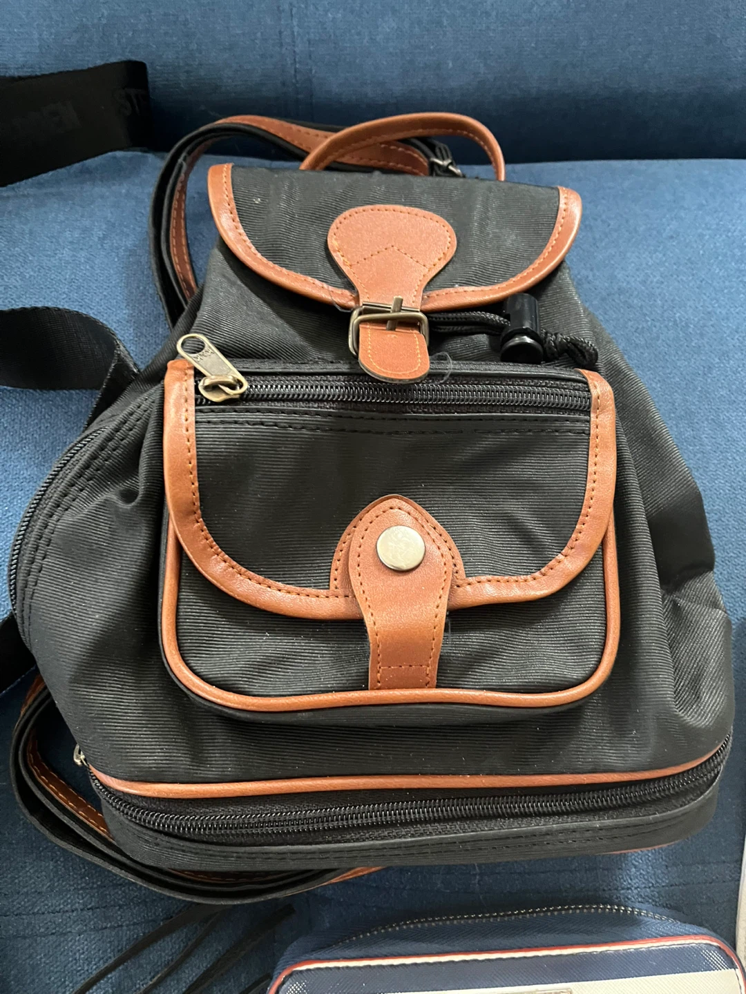 All  5 bags included Cross body purse backpack purse etc - photo 4