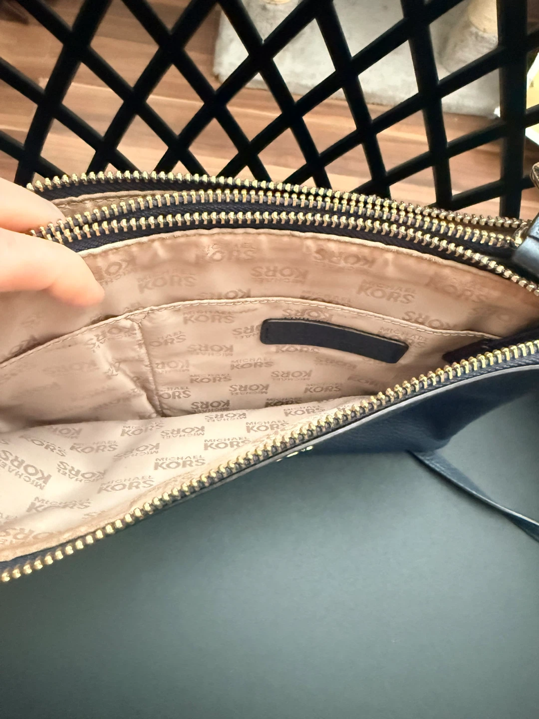 Michael Kors navy Blue Leather crossbody purse - photo 3