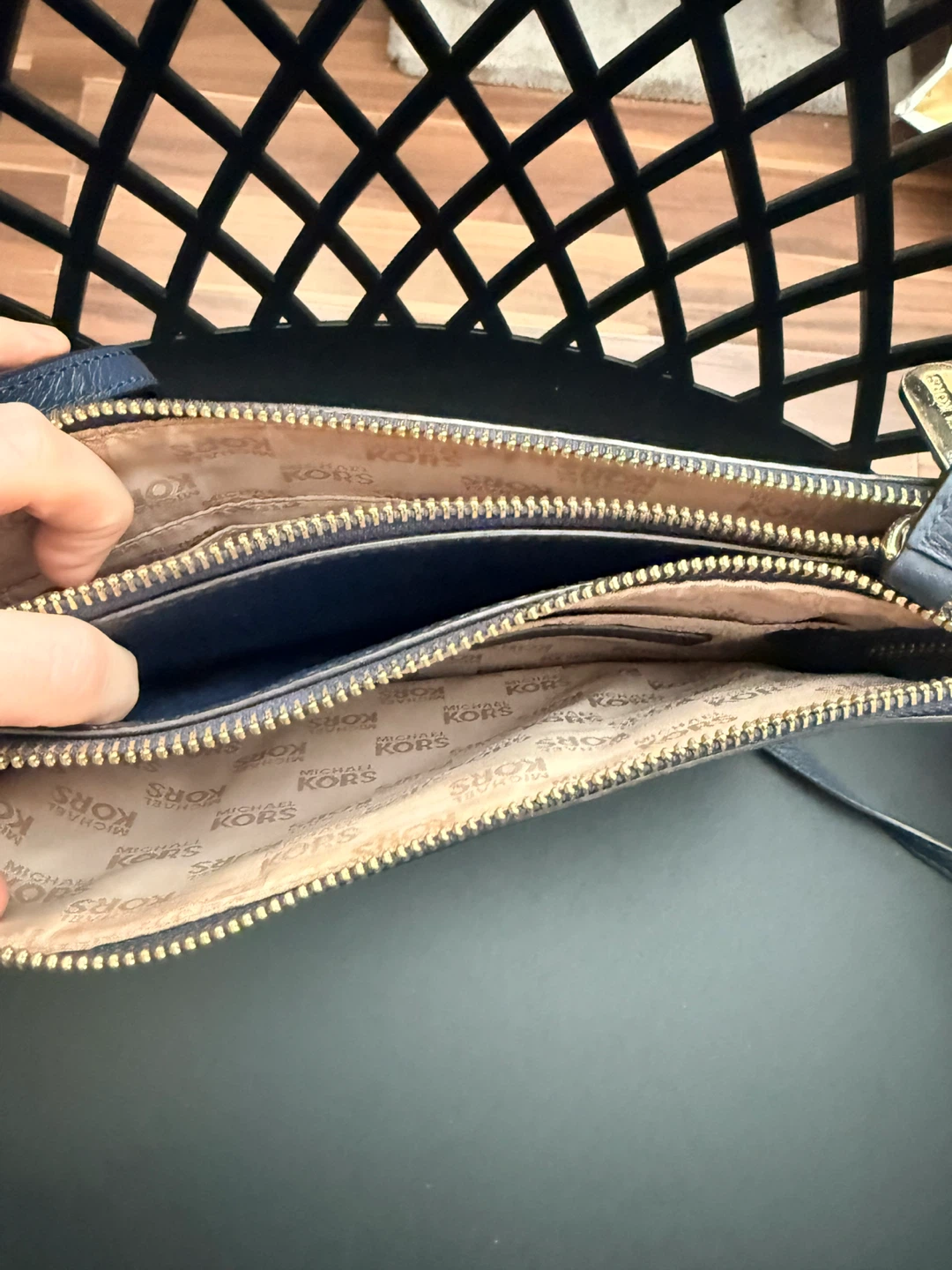 Michael Kors navy Blue Leather crossbody purse - photo 2
