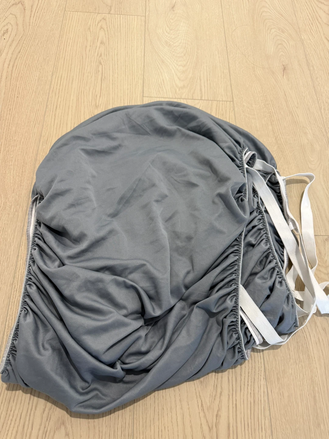 Sleek box spring/ bed skirt - photo 3