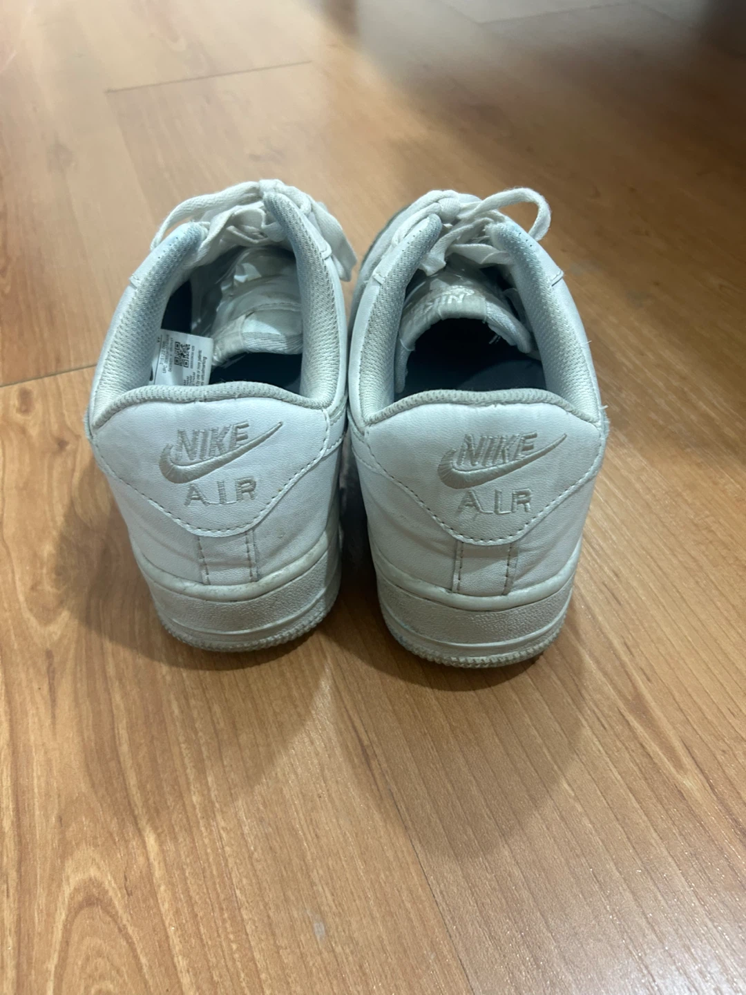 Nike Air Force 1 White Sneakers - US 8 - photo 2