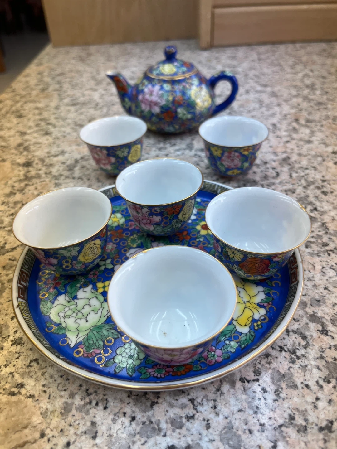 Japanese Style Tea Set - Teapot and 5 Cups