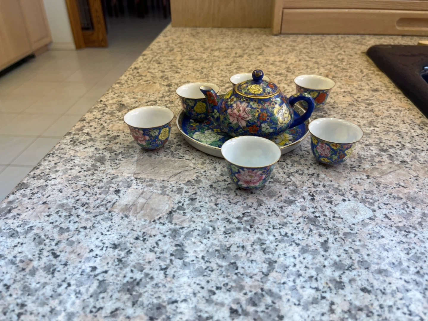 Japanese Style Tea Set - Teapot and 5 Cups - photo 2
