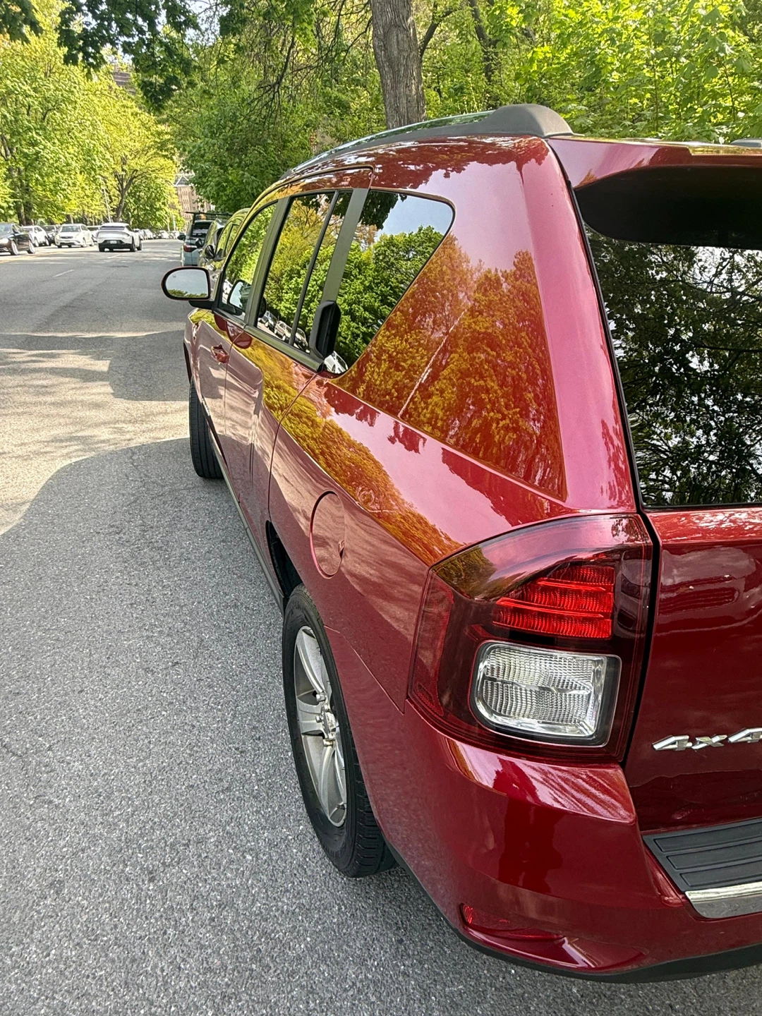 Red Jeep Compass SUV 2017 - photo 5