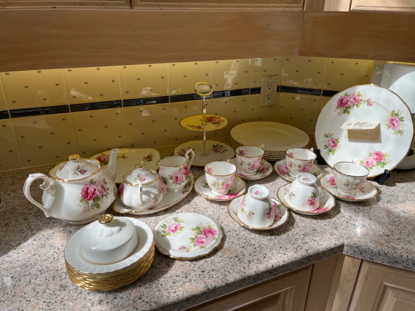 Royal Albert "Rose Confetti" Teacup Set - photo 2