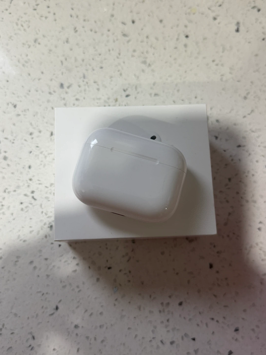 Apple AirPods Pro 3 - photo 2