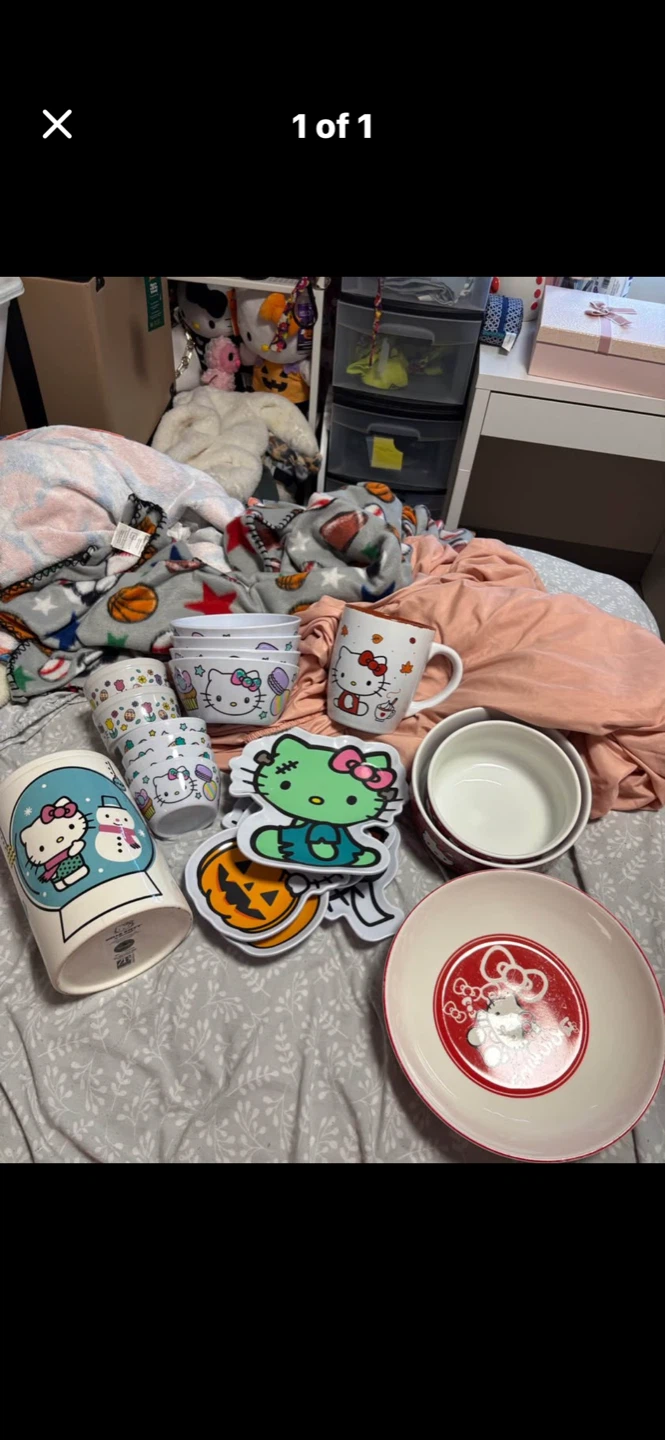 Hello Kitty Bowl and Mug Set