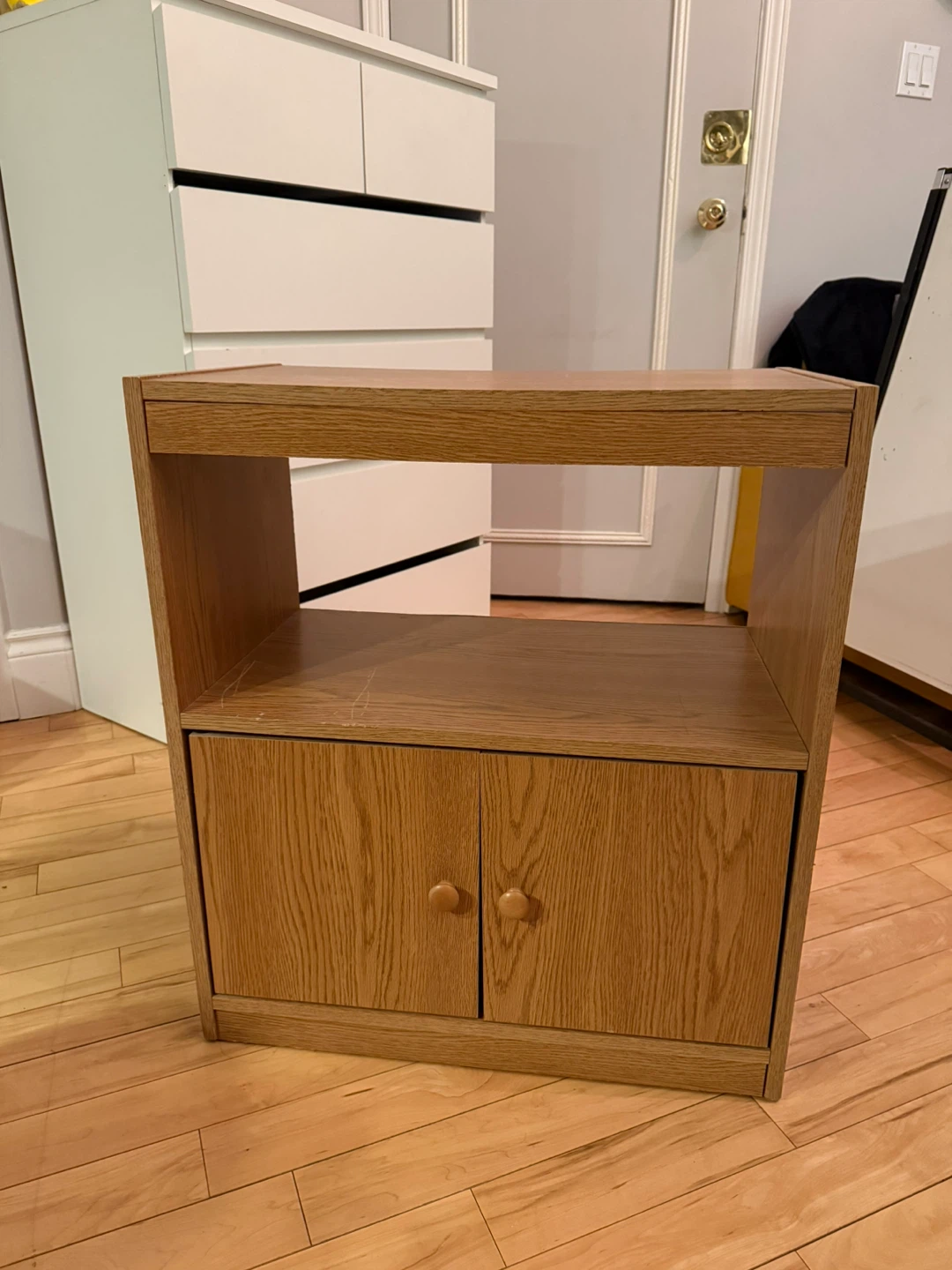 Small dresser thing