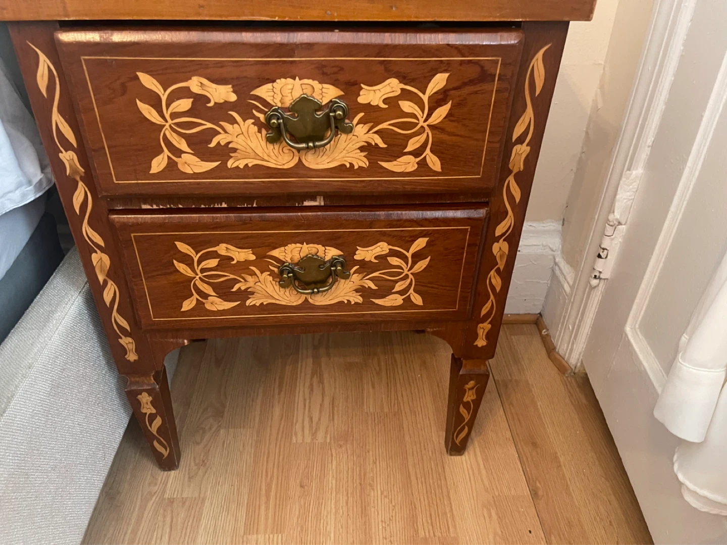 2 pieces. Vintage Inlaid Wood Nightstand with 2 Drawers - photo 3