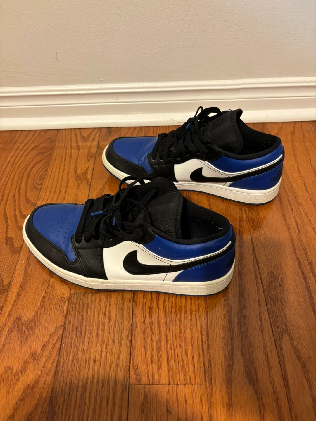Air Jordan 1 Low SE Royal Toe Shoes - photo 2