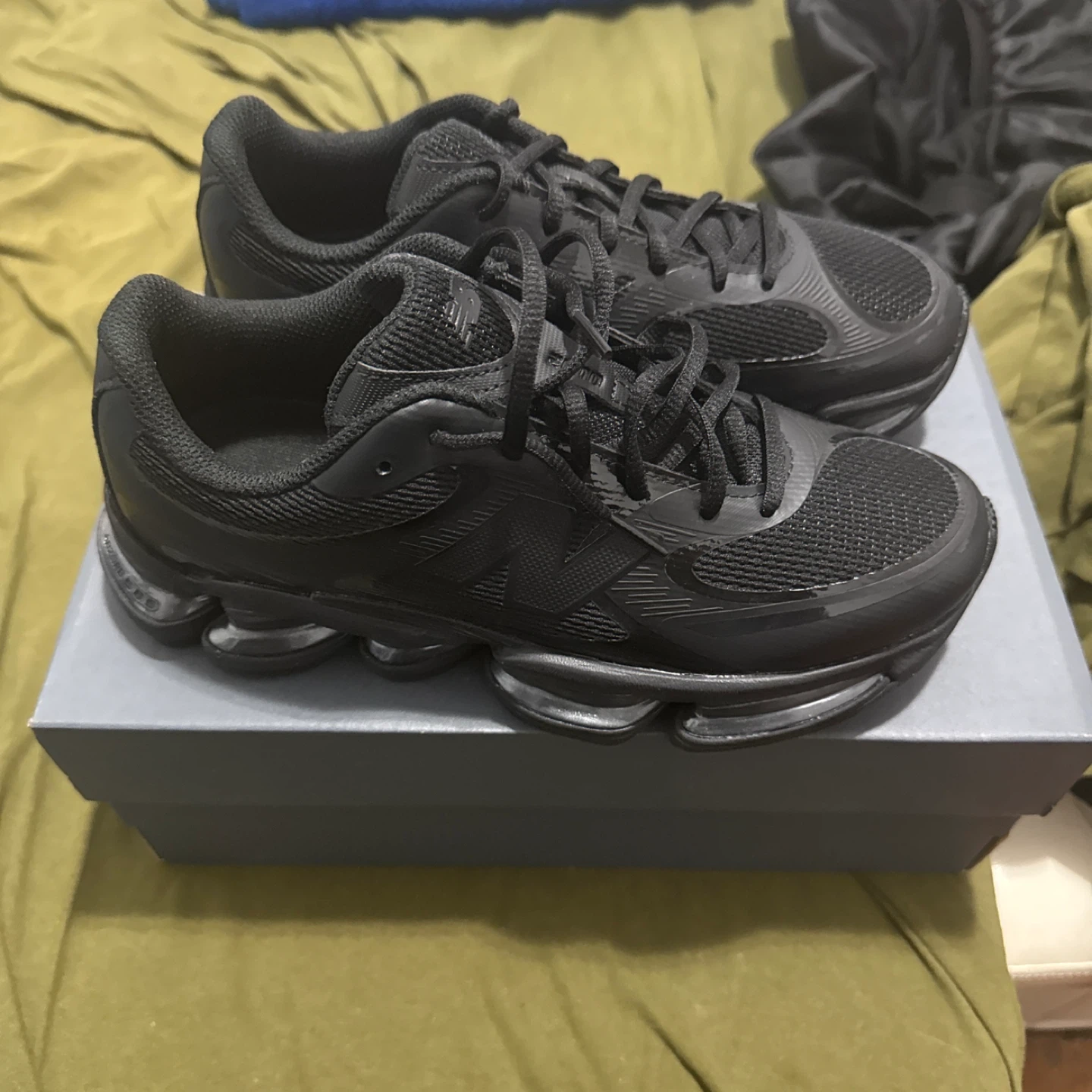 New Balance ABZORB 2000 Black Running Shoes - photo 2