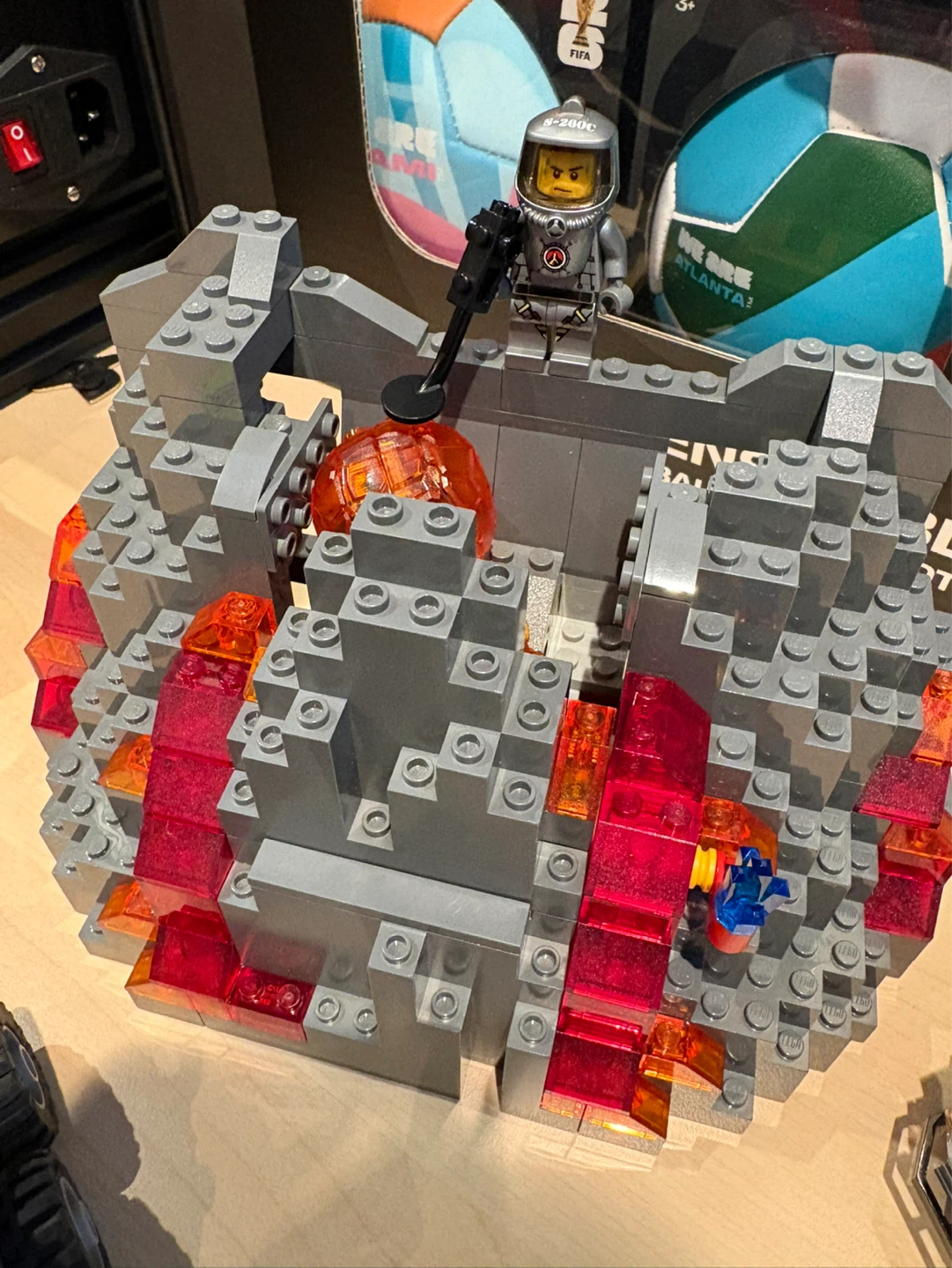 LEGO City volcano heavy lift helicopter - photo 2