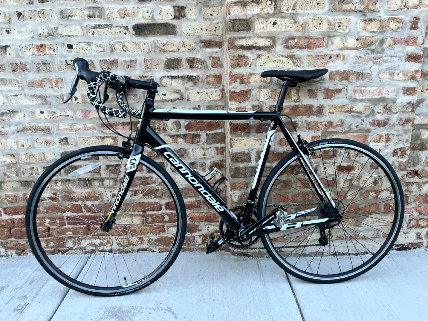 Cannondale Road Bike - photo 2