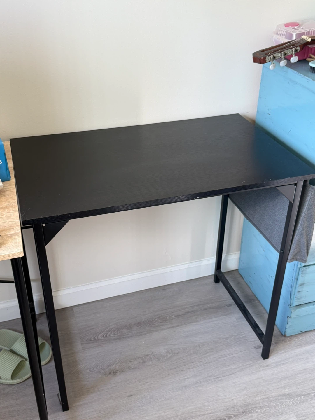 Black Metal Frame Desk 32*20