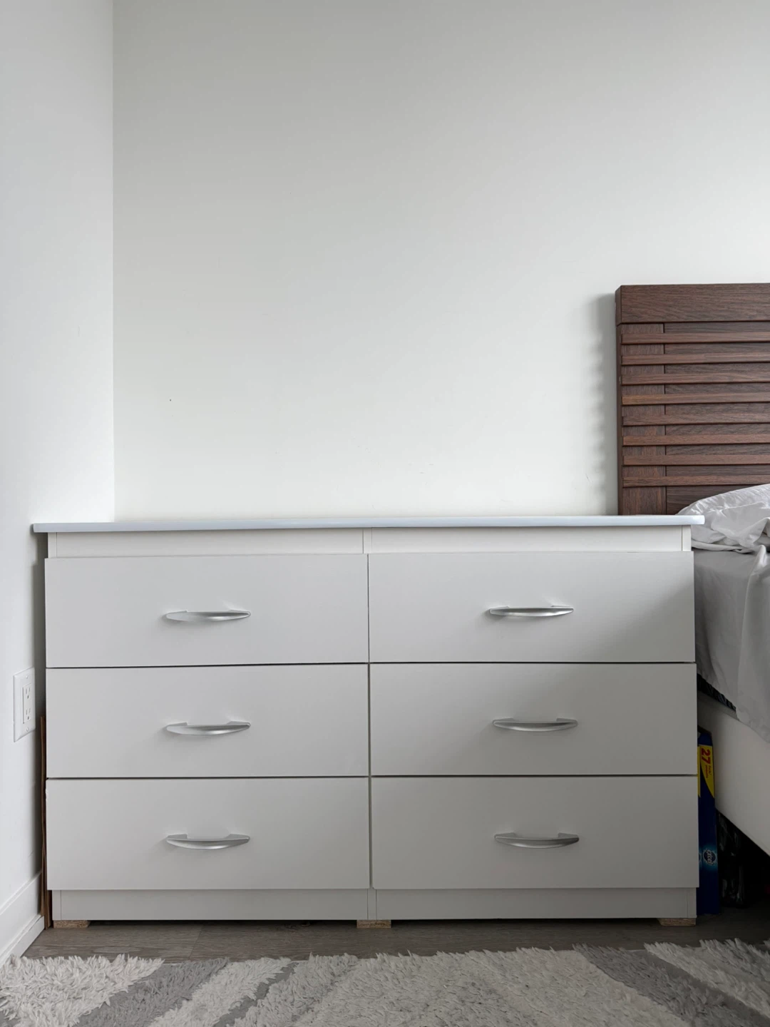 White 6-Drawer Dresser