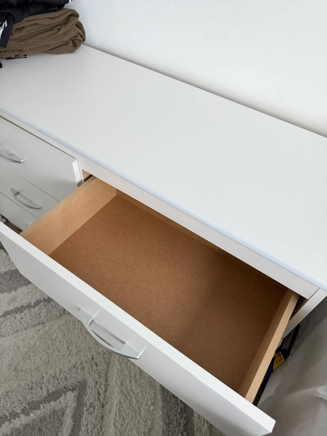 White 6-Drawer Dresser - photo 3
