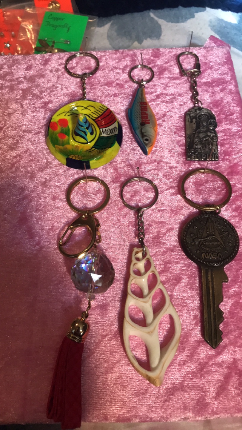 Lot of 6 assorted keychains