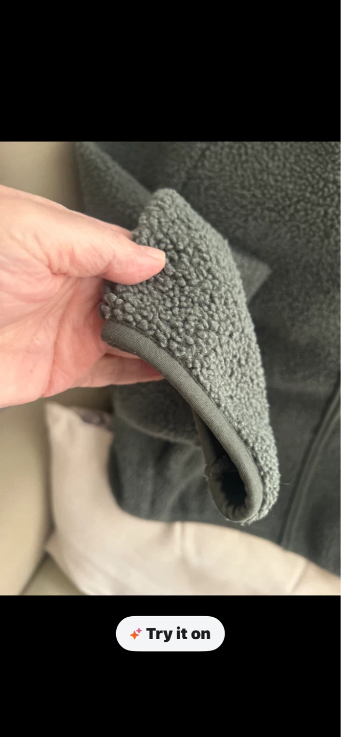 Uniqlo Fleece Jacket - Medium - photo 3