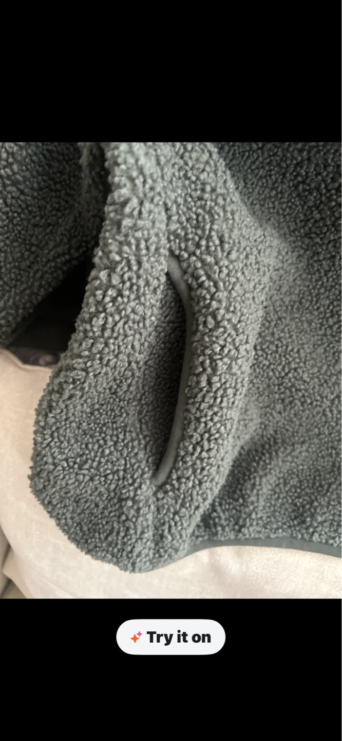 Uniqlo Fleece Jacket - Medium - photo 2