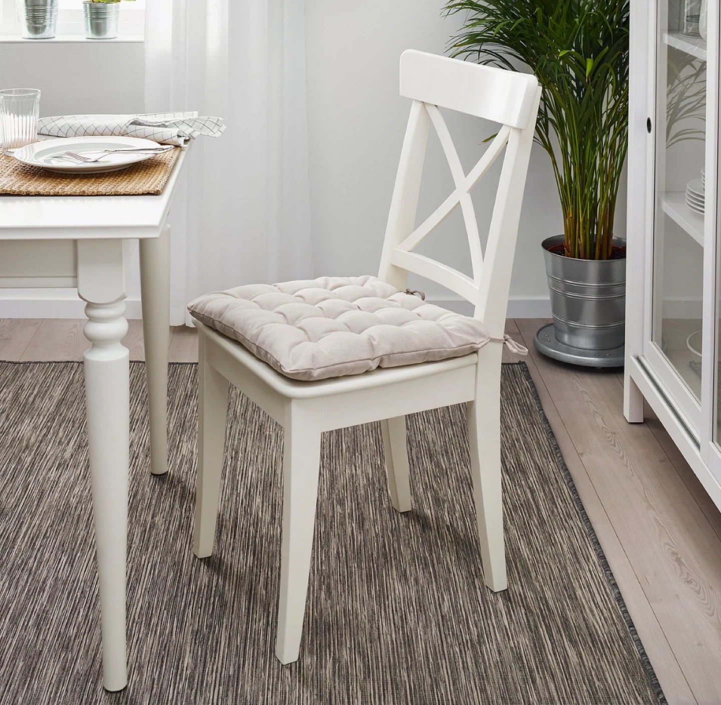 2 Chair Cushions - photo 3