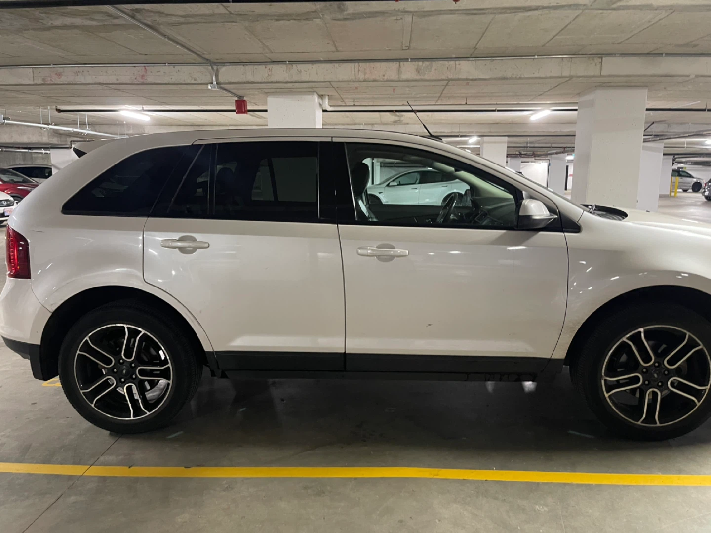 White Ford Edge SEL SUV 2014 - photo 4